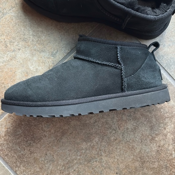 Ugg’s ultra mini - Picture 3 of 3